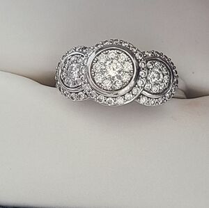 14K Diamond Cluster Diamond Ring